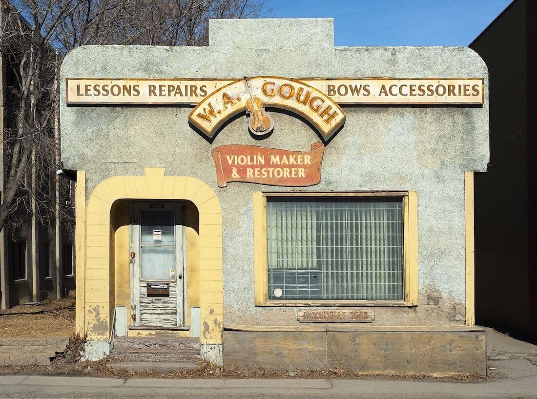 That little violin store on the prairie