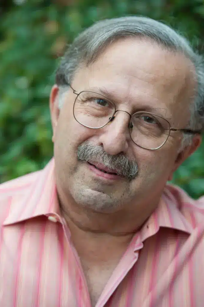 Şahan Arzruni, pianist and Armenian music authority, dies at 83